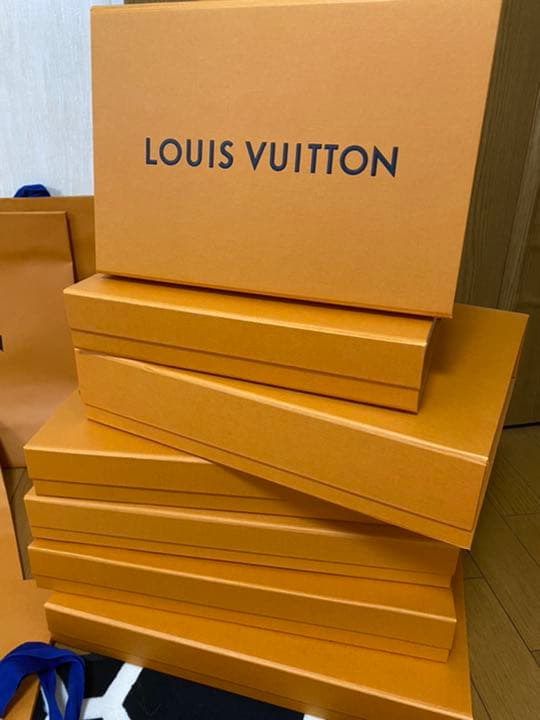 ルイヴィトン　マグネット式　空箱　紙袋　メッセージカードショッパー　プレゼント