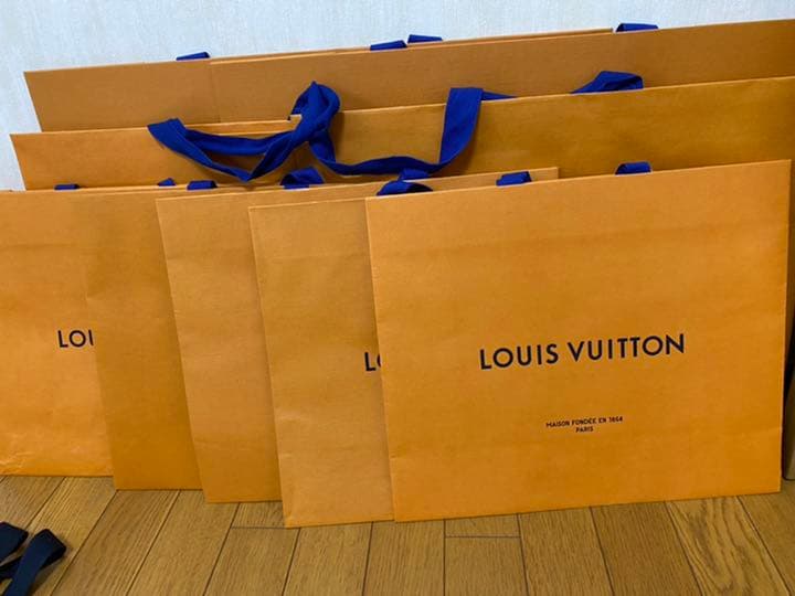 ルイヴィトン　マグネット式　空箱　紙袋　メッセージカードショッパー　プレゼント