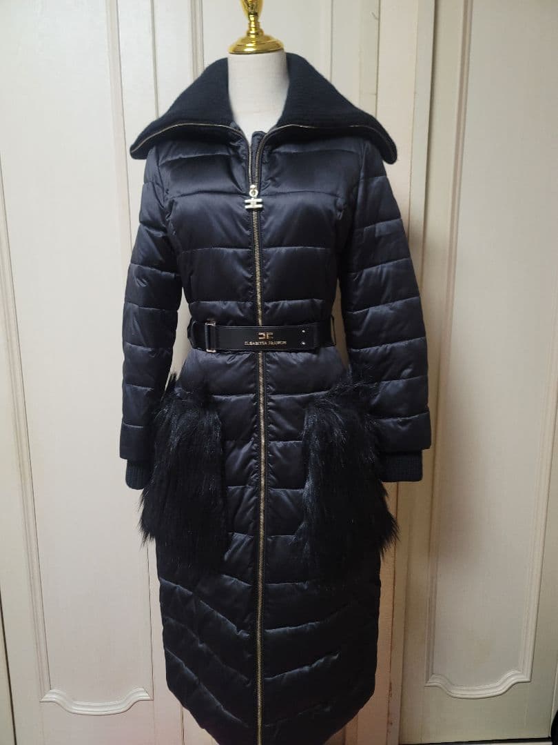 ELISABETTA FRANCHI エリザベッタフランキ 黒ダウンコート