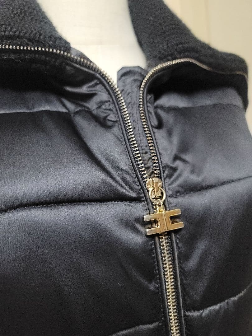 ELISABETTA FRANCHI エリザベッタフランキ 黒ダウンコート