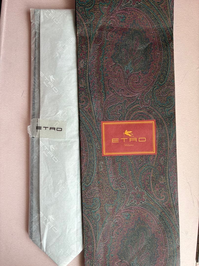 「新品未使用」ETROブラックシルバーラメ糸ペイズリー織りシルクブレンドネクタイ