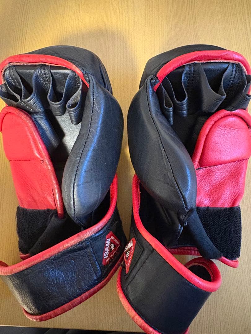 ISAMI パウンドグローブ　格闘技グローブ、MMA