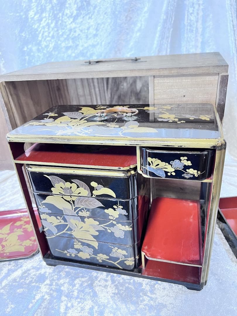 金銀蒔絵　野弁当箱　椿　梅紋 漆器 重箱セット 金箔花模様