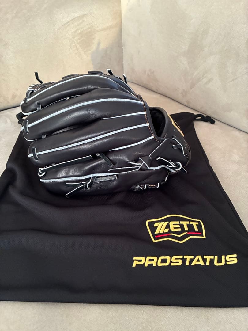 ZETTプロステイタス硬式内野手用グラブ