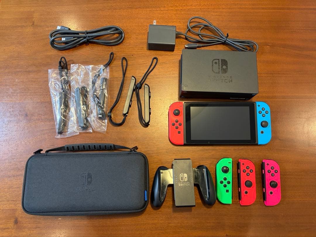 Nintendo Switch まとめ売り ケース付 Joy-Con