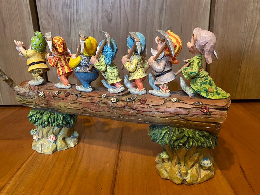 7人の小人 白雪姫　ディズニー　フィギュアdisney