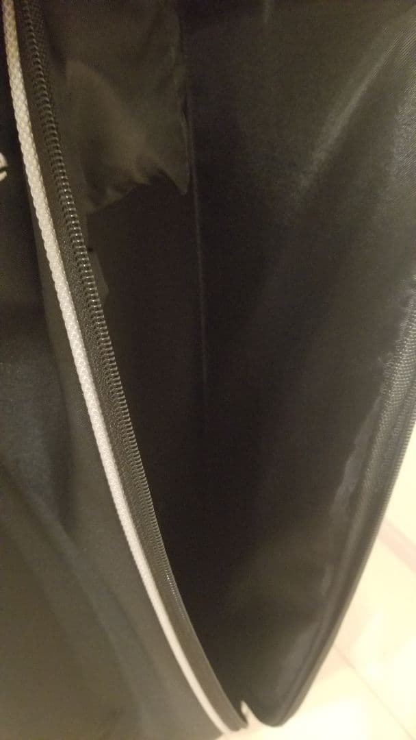 TaylorMade キャディバッグ 黒/白/赤 ゴルフボール　ボール入れセット