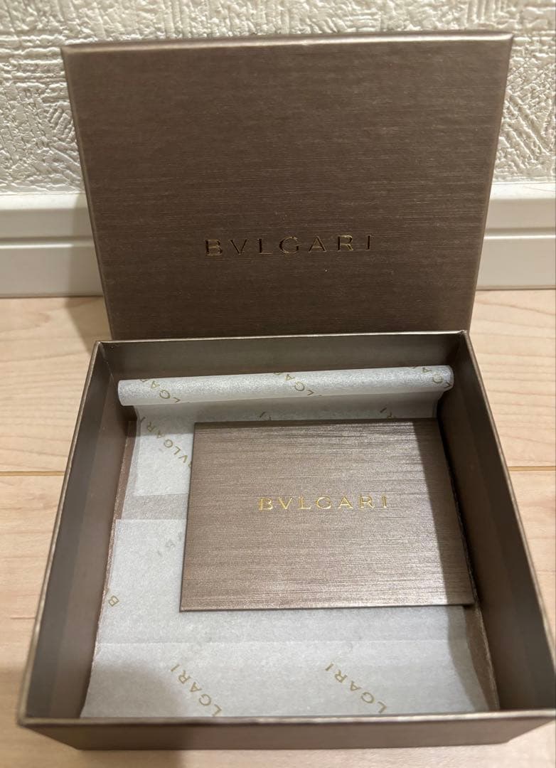 新品未使用 ブルガリ BVLGARI MAN 三つ折り財布