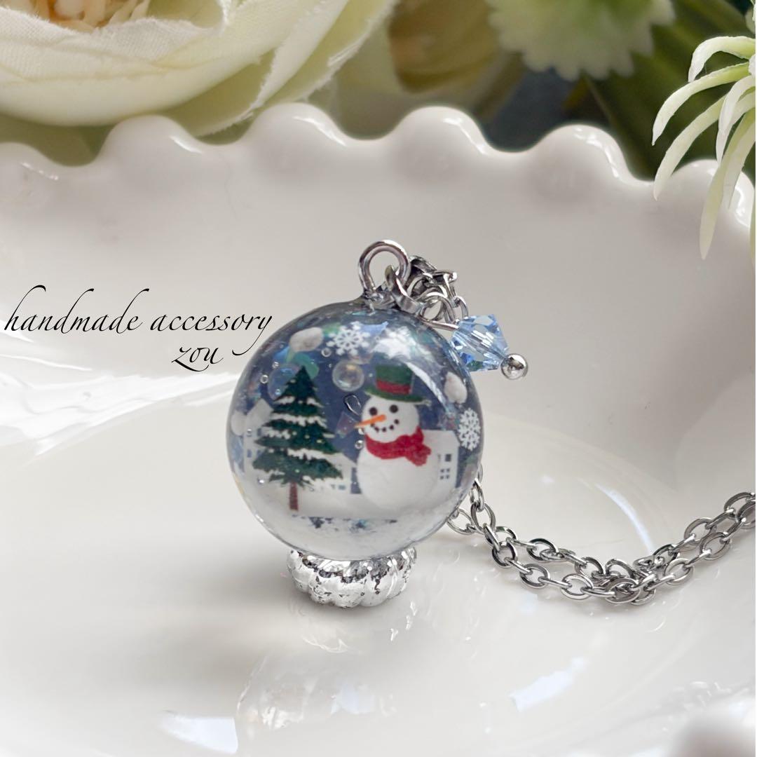 雪だるまと夜の冬景色レジンネックレス