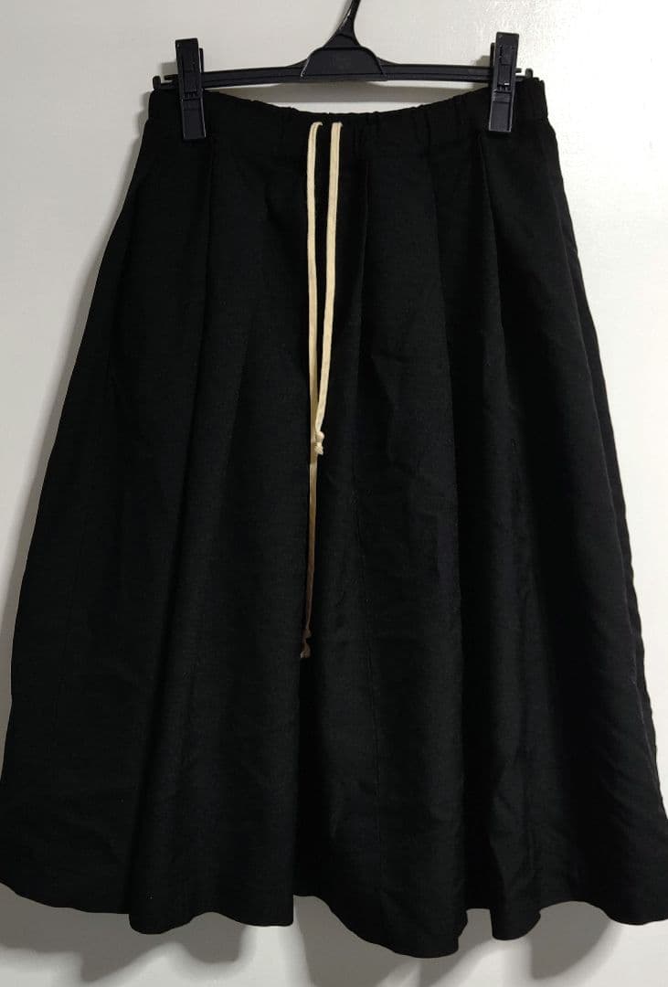 BLACK COMME des GARCONS ポリ縮絨スカート≪XS≫