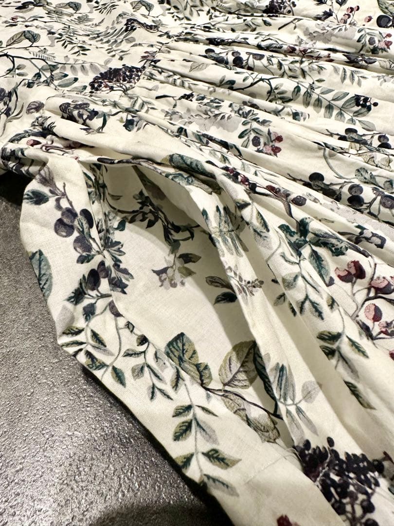 SEVENTEN セブンテン 木の実 プリント キッズ ワンピース