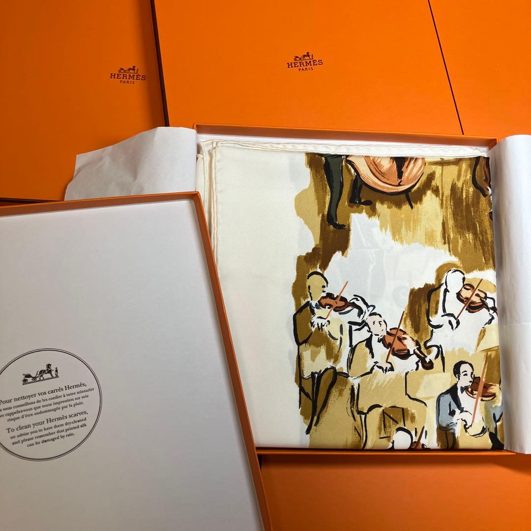 エルメス　スカーフ　ホワイト系　オーケストラ柄　1点