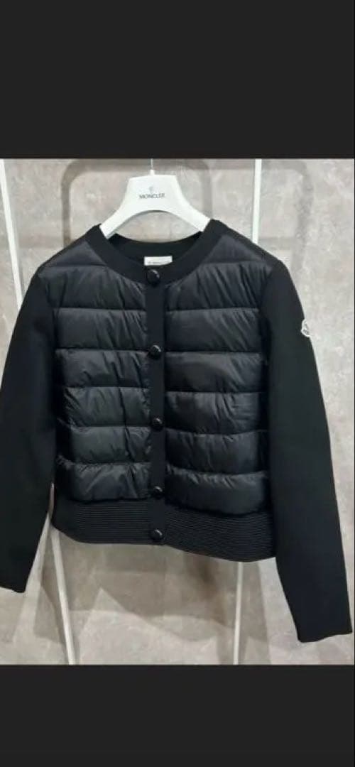 本日最終お値下げMONCLER ブラック ショート丈異素材ダウンジャケット