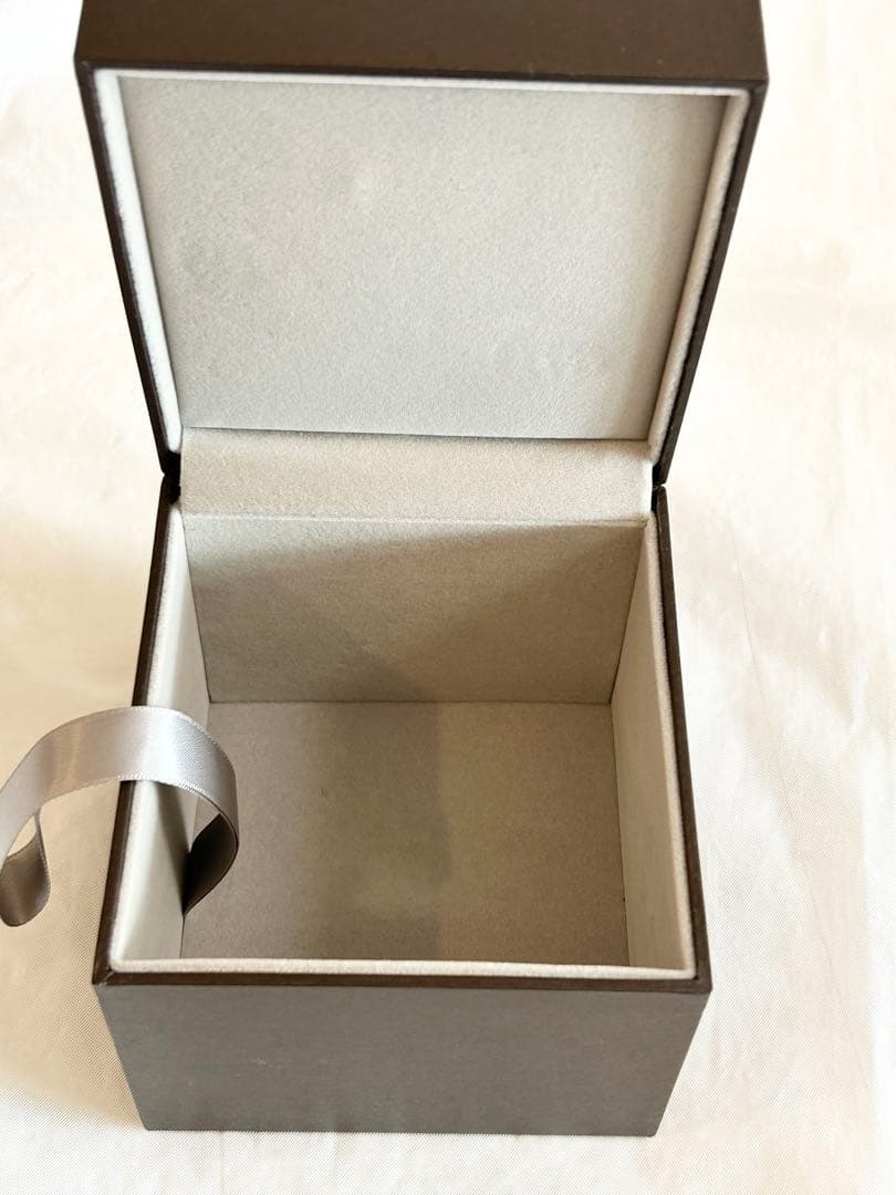 【美品】GUCCIグッチGクラスピンクシェルダイヤ腕時計レディース