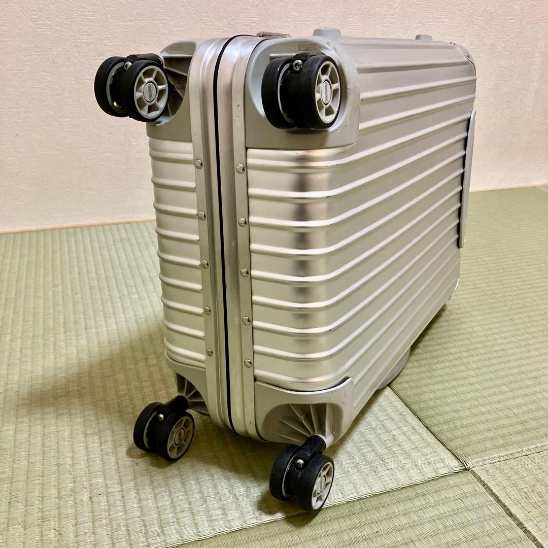 美品・リモワトパーズ 4輪32L ルフトハンザ航空モデル　限界値引き中20日迄