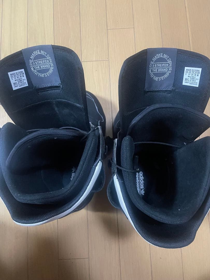 adidas スノーボードブーツ 黒/白