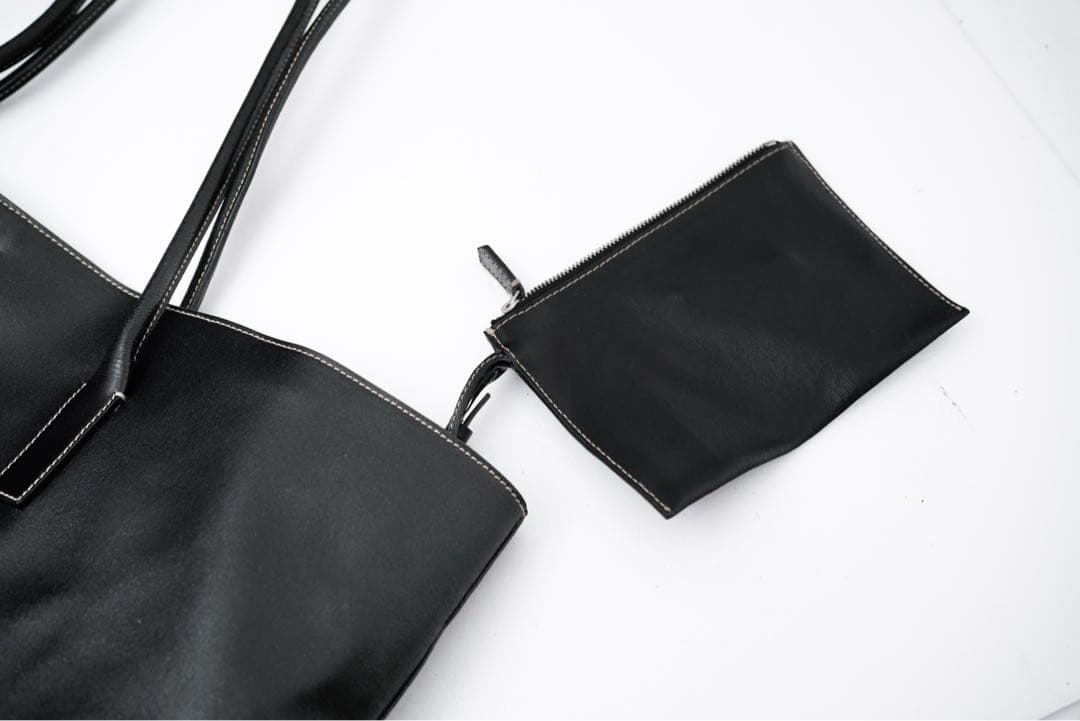 バッグ Prada Black Leather Elegant Vintage Tote