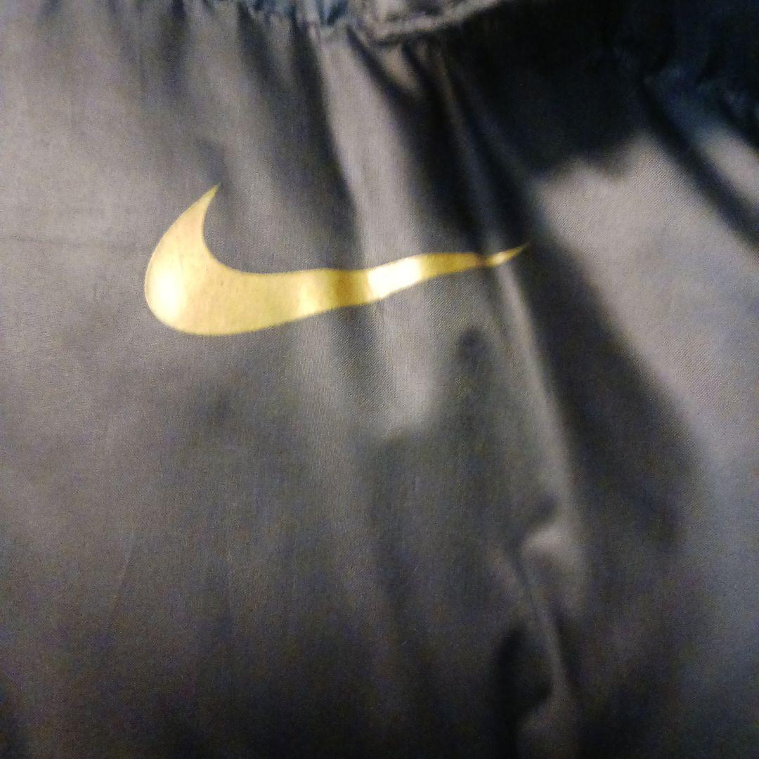 ナイキ　ダウンベンチコート　ブラック/ゴールド　XL