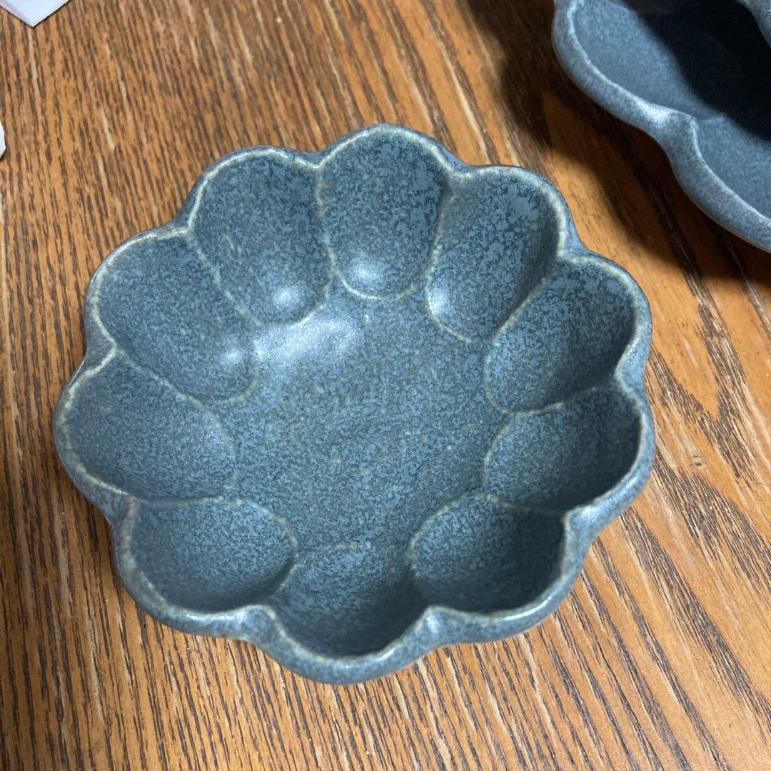 【4枚セット】新品未使用美濃焼　リンカ輪花　　カネコ小兵製陶所　小鉢中鉢大皿中皿