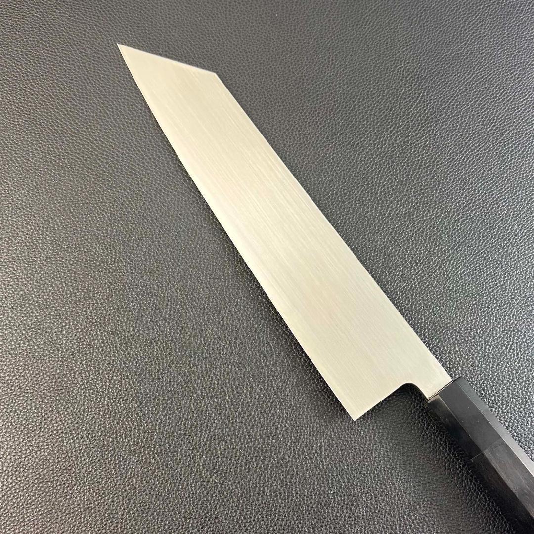 11223切付牛刀8寸ヘアライン仕上げ刃は究極の切れ味両刃包丁黒檀黒水牛角八角柄
