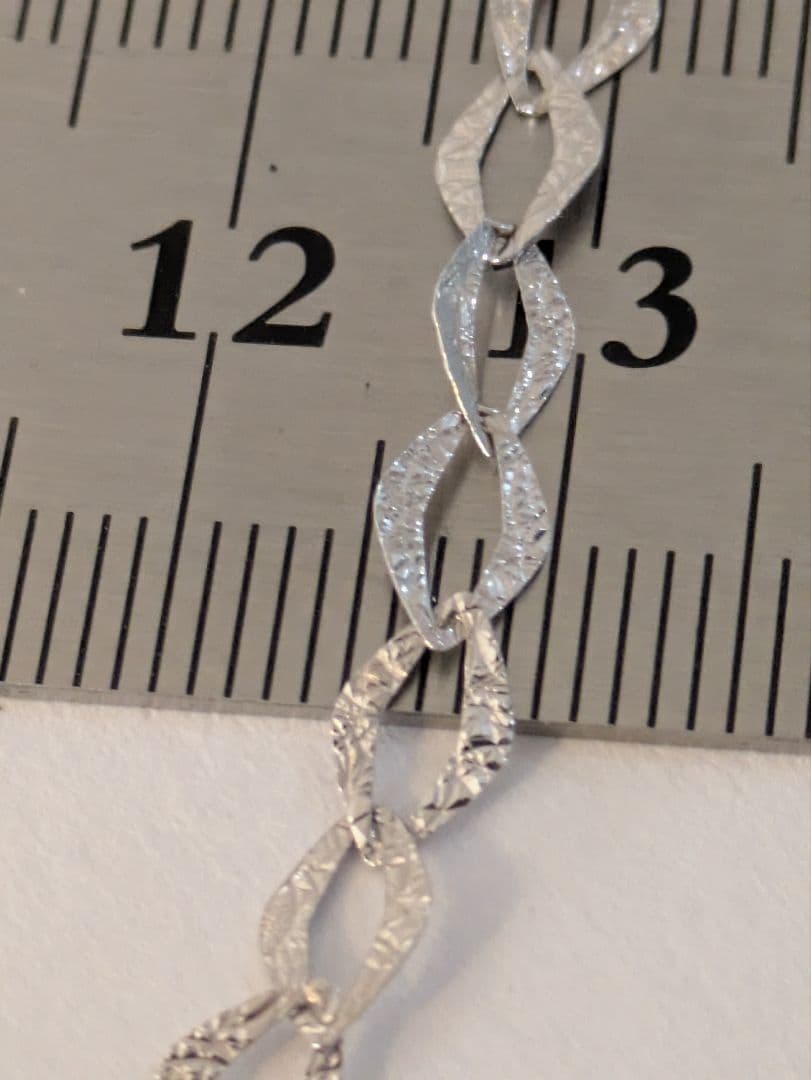 K18ホワイトゴールドリーフデザインブレスレット　フリーアジャスター