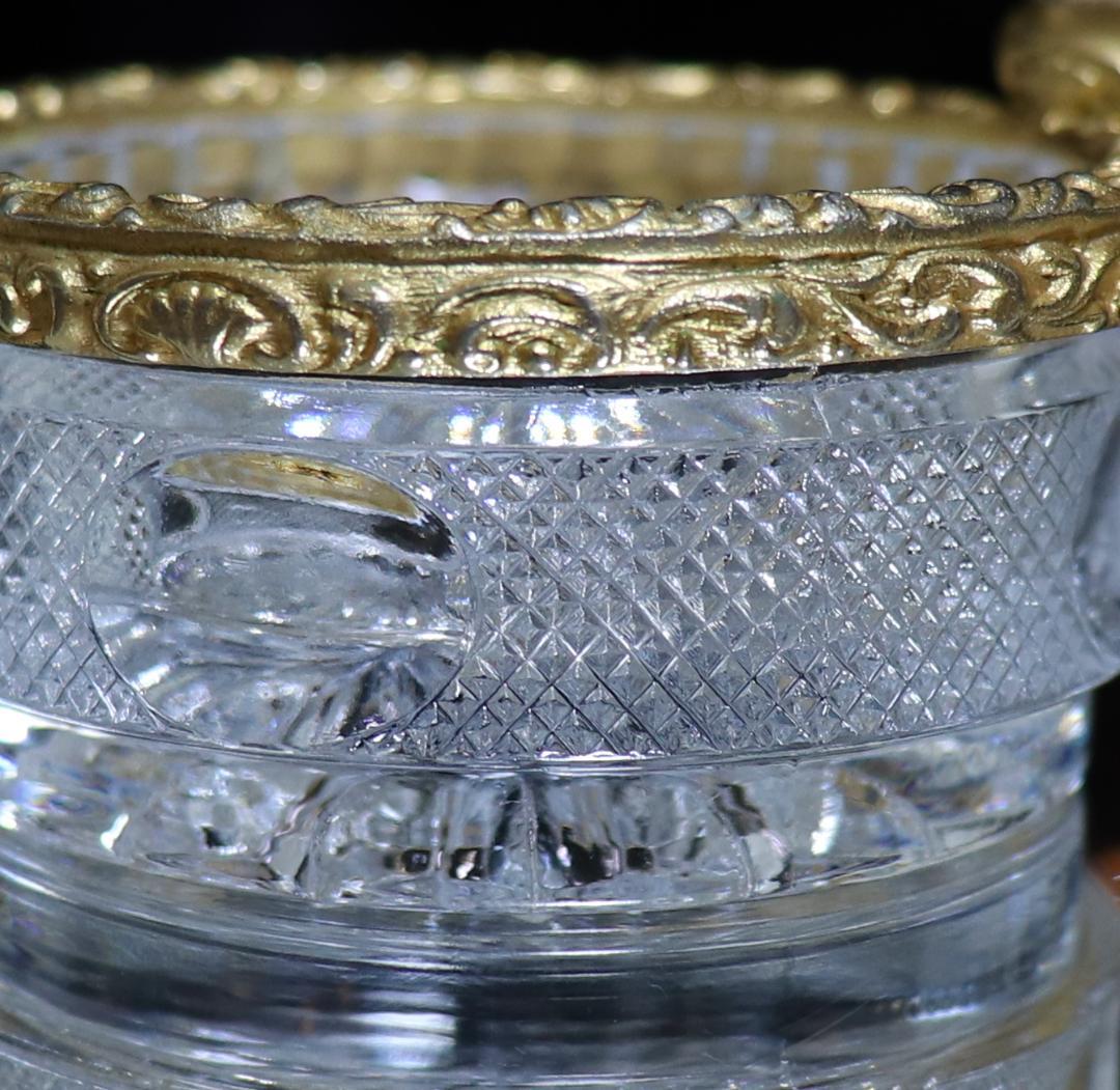 オールド・バカラ ブロンズ装飾 百合の紋章 切子 灰皿 ユリ 小物入れ 置物