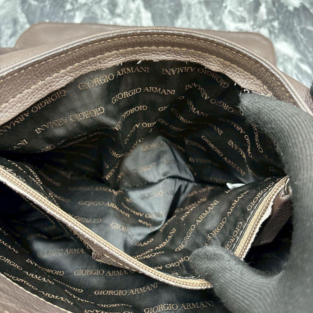よっちゃん ✨ ジョルジオアルマーニ ショルダーバッグ