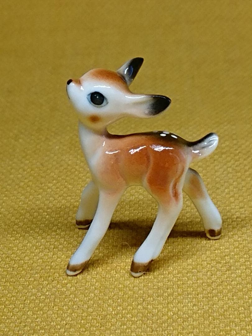 シカ　鹿　陶器　オブジェ　置物　インテリア　工芸品　美術品　A1055