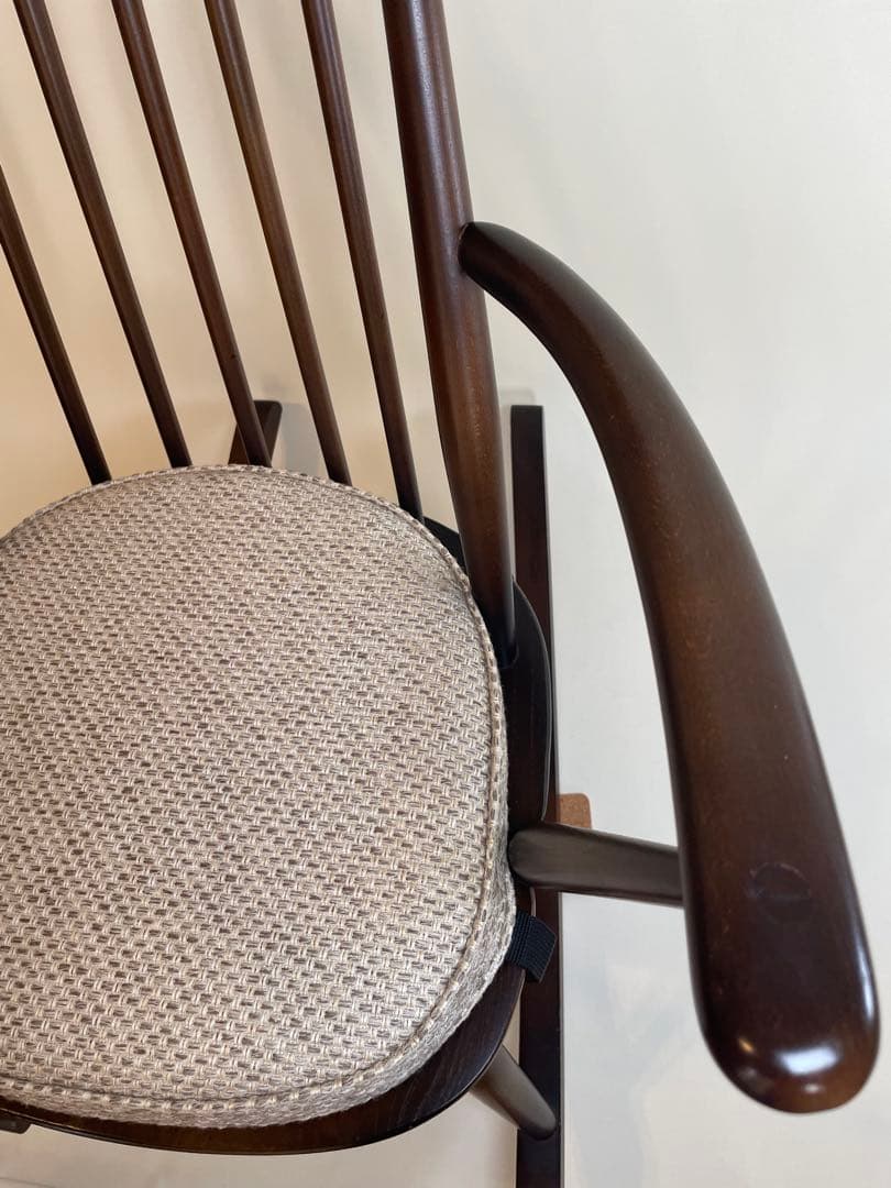 送料込み　状態良好　アーコール　ゴールドスミス　アンティーク　ロッキングチェア