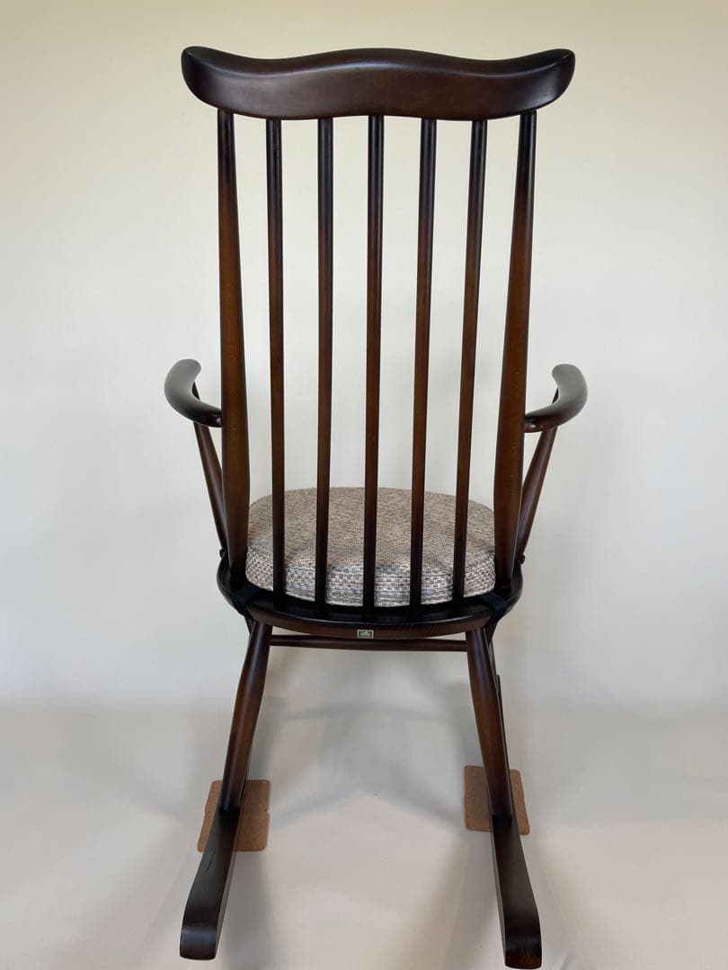 送料込み　状態良好　アーコール　ゴールドスミス　アンティーク　ロッキングチェア
