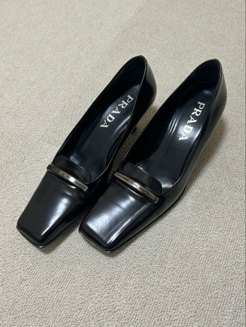 PRADA ブラック スクエアトゥ パンプス 36