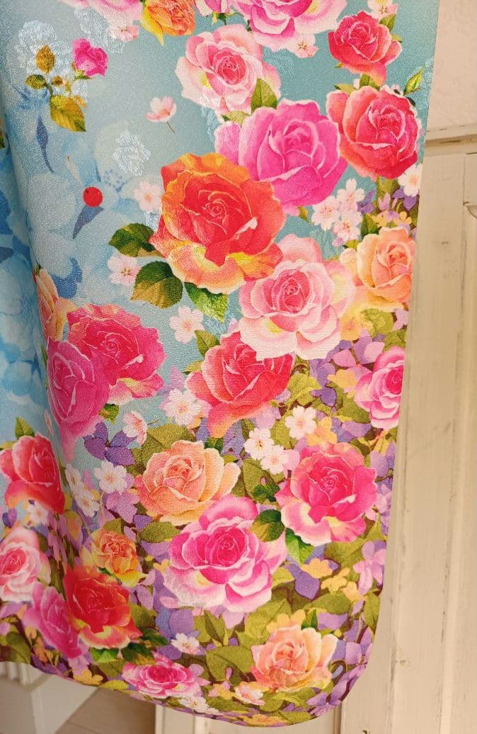 ブランドMoeブルーに薔薇の花の着物にピンクの袋帯セット