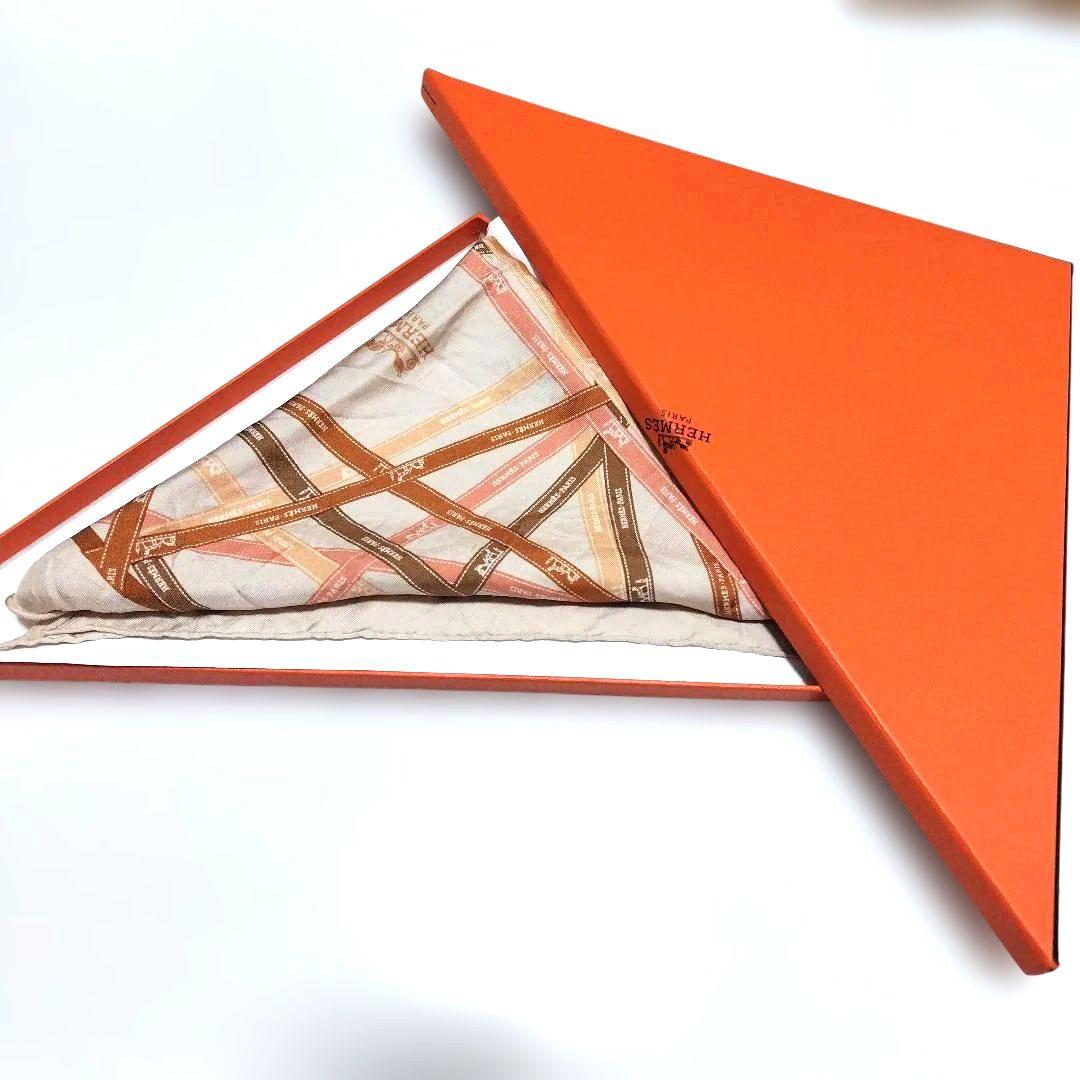 HERMESスカーフ　ポワンテュポワントゥ