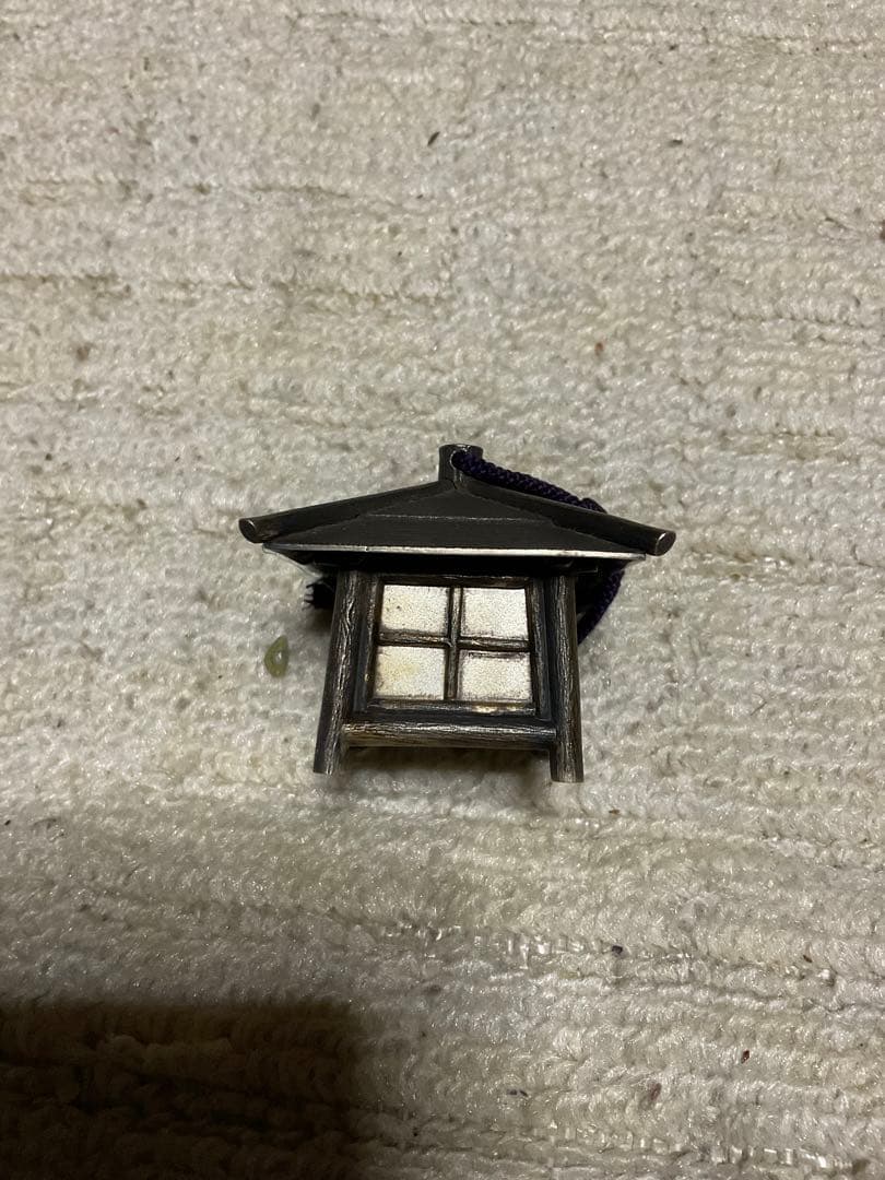 銀製／灯籠　（銀製ですが、製作は不明？）ボンボニエール　蓋が開きます。【銀製】