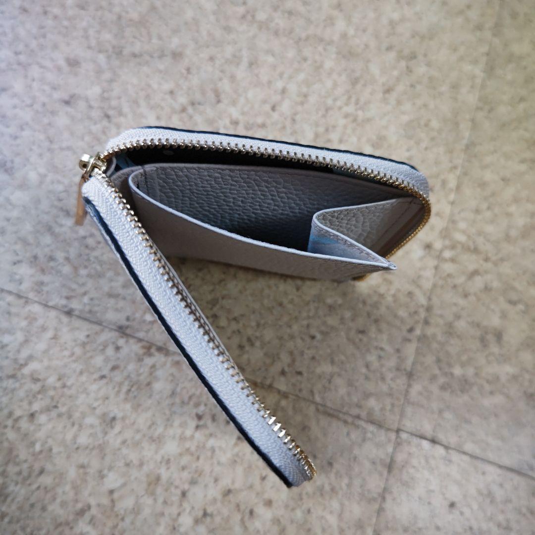 ☆新品未使用☆イアンヌ パル エッフェル塔から花束を 二つ折り財布