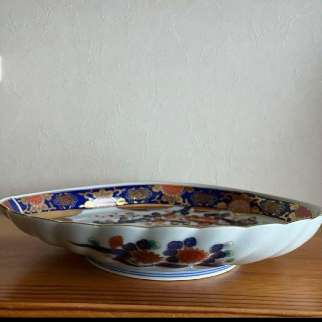 有田焼 賞美堂 其泉窯　 立ち上がりある 美しき金彩煌びやかな皿