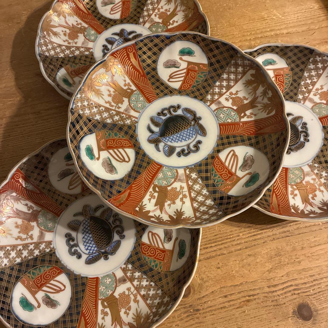 古伊万里風　和風模様の波型皿4枚セット