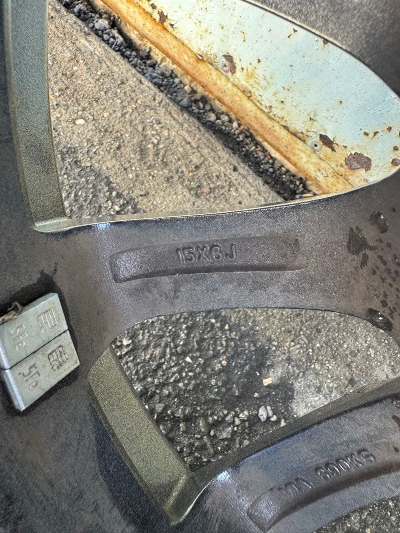 値下げ！3ヶ月のみ使用　BSブリザックVRX2 &ホイル、チェーン付き