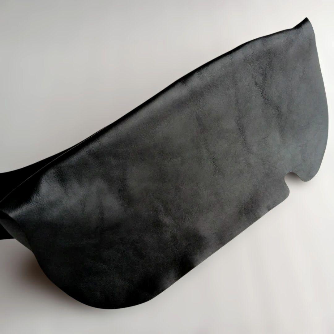 Uni＆co メッセンジャーバッグ　レザー　ブラック　Mサイズ