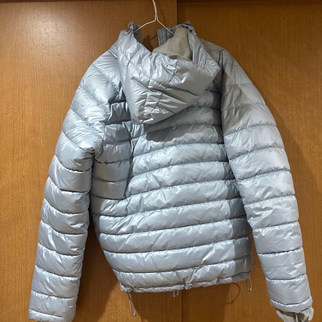 水色 ダウンジャケット ドローコード付き