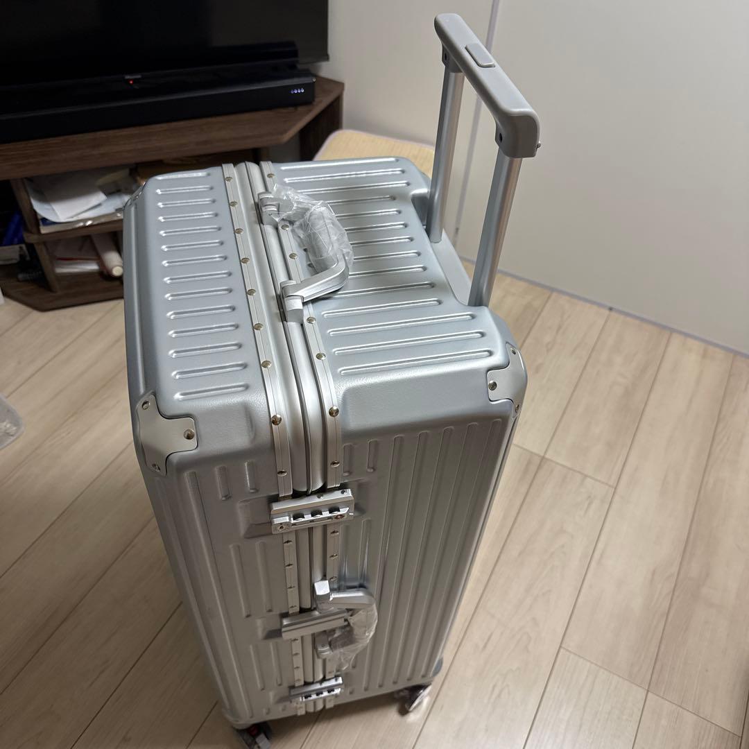 大型 スーツケース アルミフレーム 70cm シルバー TSAロック