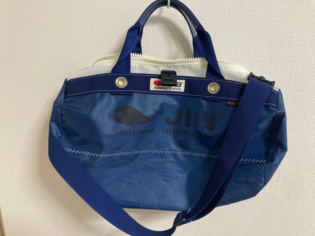 【最終お値下げ　１月１８日まで】ファミリア　モンテメール　JIB ダッフルバッグ