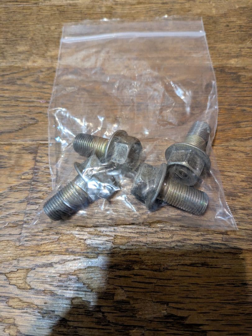 し*な様 コルトプラス　FTO 2ポットブレーキキャリパー流用　パット、セット