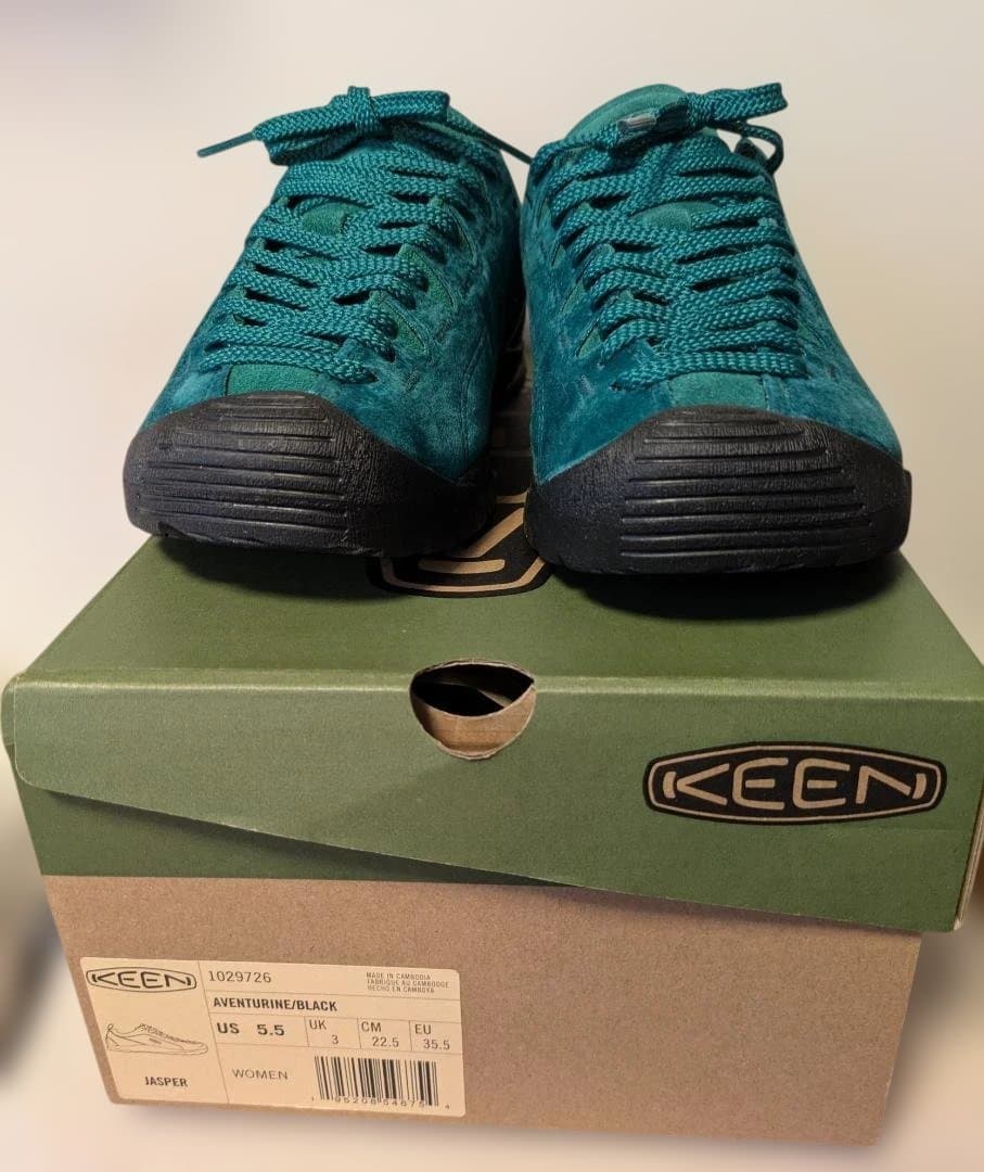 再値下げ！新品KEEN JASPER 22.5cm 色違いのひも付き