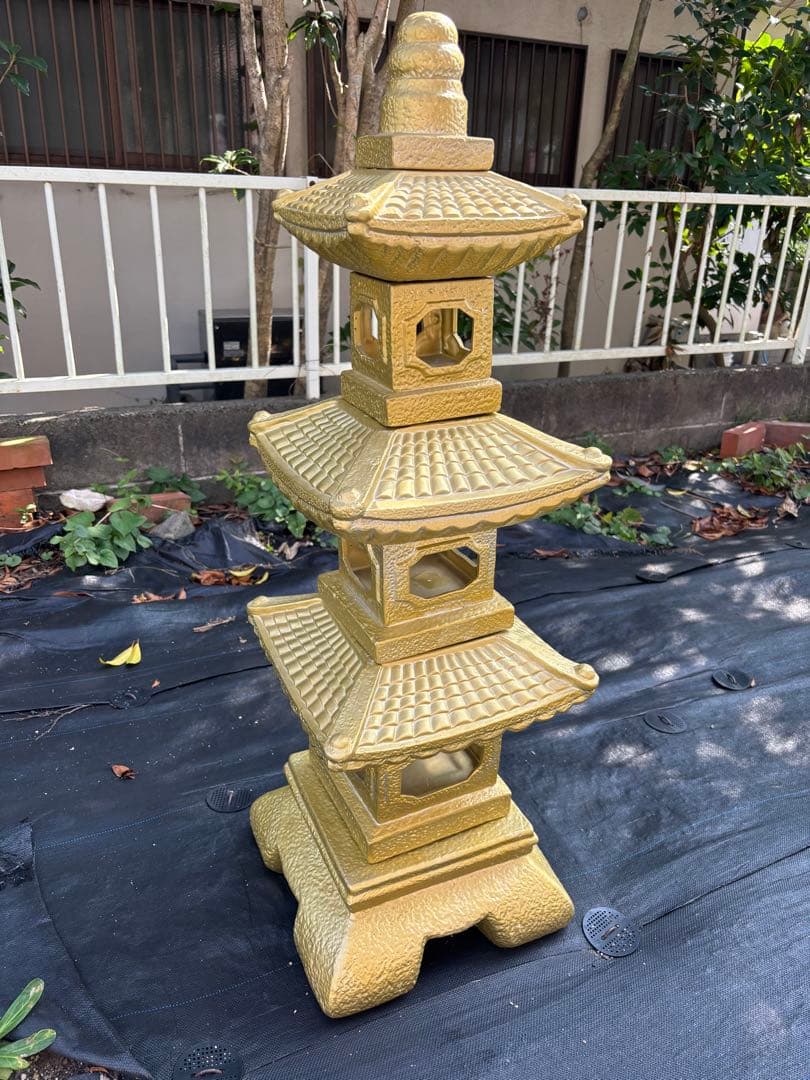 金色 三重塔風 置物 約９５cm