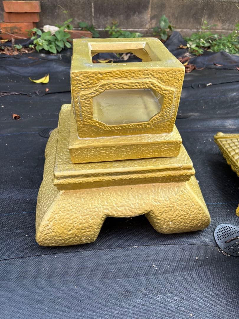 金色 三重塔風 置物 約９５cm