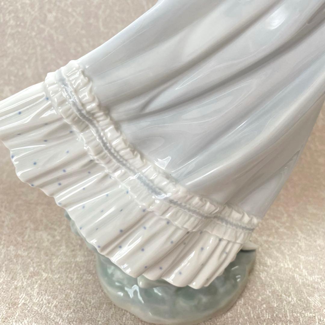 LLADRO リヤドロ 「春のそよ風」 置物