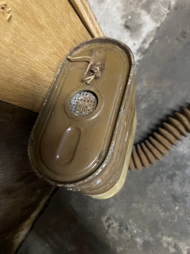 ミリタリー　昭和化工製造　防空用防毒面　ガスマスク　吸収缶　昭和13年製造