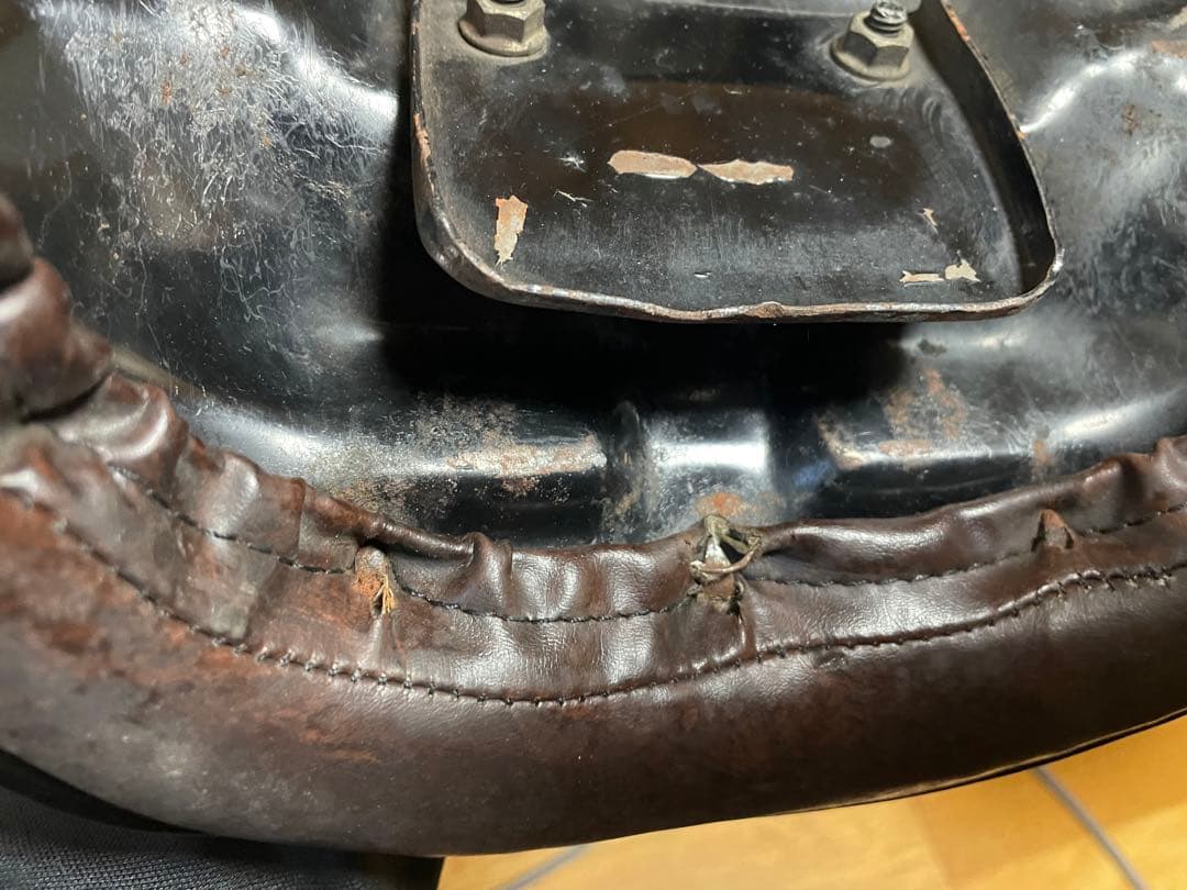 ホーク2 バブ　三段シート　模様入り　現在シート金具なし