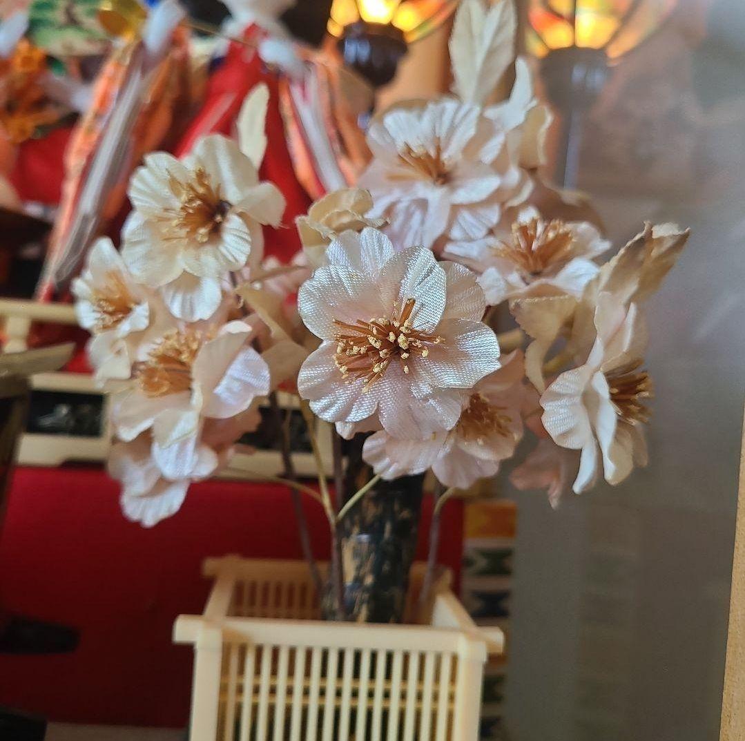 【特選】雛人形　雛飾り　親王飾　彫刻　日本人形　オルゴール付き　ケース入り